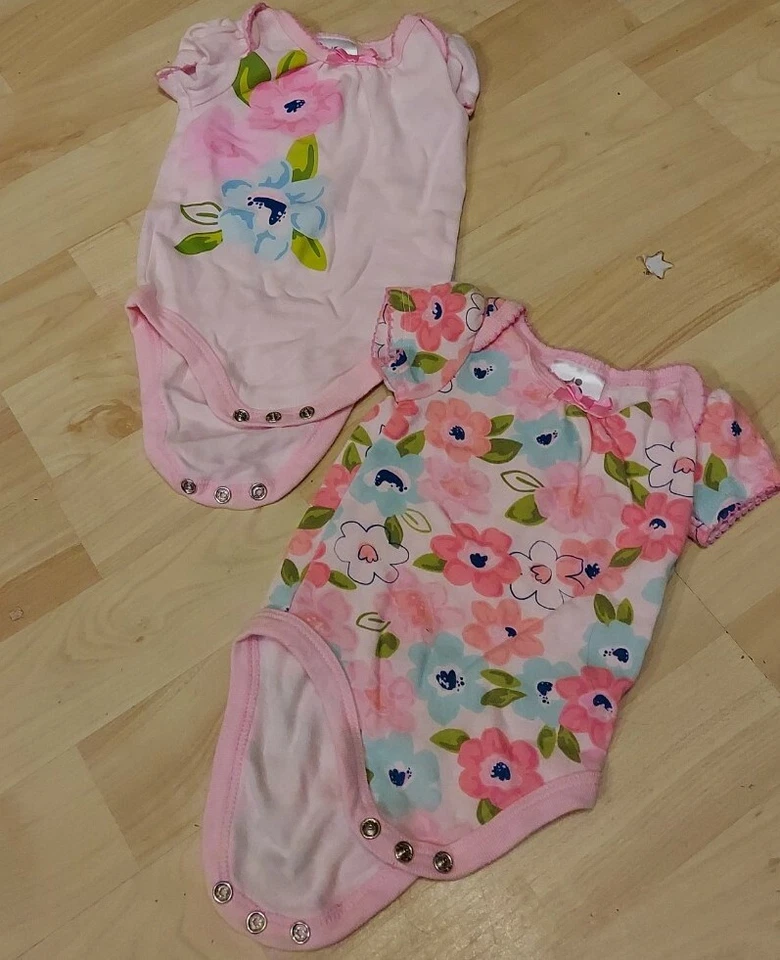 Recién Nacido Bebé Niña Recién Nacido Adorable Body Una Pieza Lote de 2 Flores Foto 1 de 1