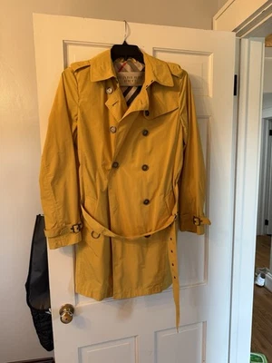 Abrigo de lluvia Burberry Brit Foto 1 de 4