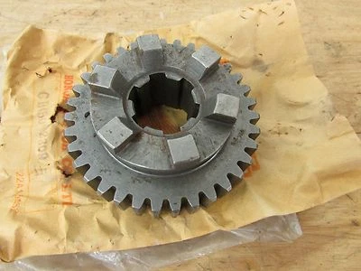 NOS 65-68 HONDA CB450K0 CB450 450 BLACK BOMBER OEM SECOND COUNTERSHAFT GEAR 35T - Image 1 of 2