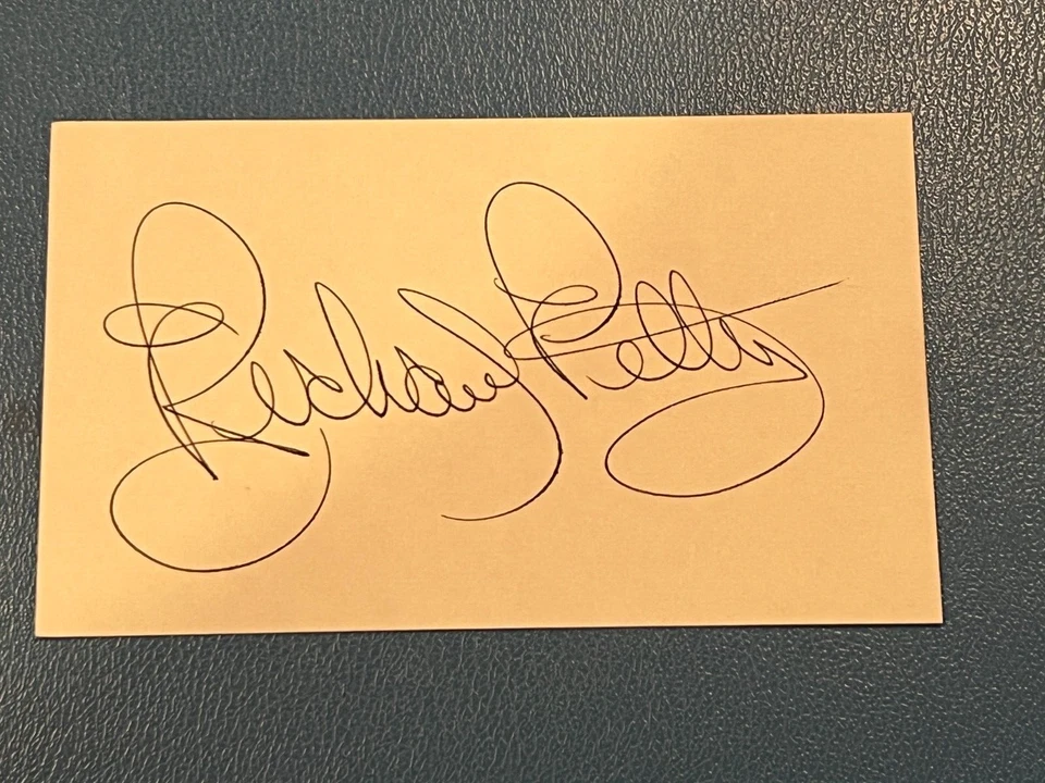 RICHARD PETTY  HAND SIGNED 3" x 5" Index card NASCAR GREAT - Image 1 of 2