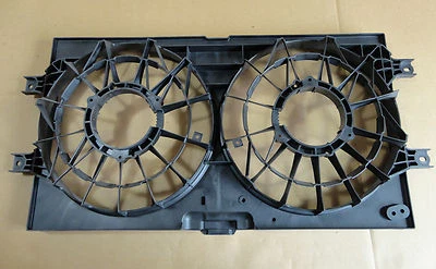 Mopar  05066160AA Fan Shroud Chrysler 300 and Concorde Dodge Interprid 2000-2004 - Изображение 1 из 3