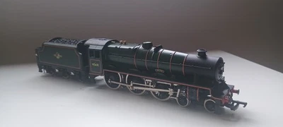 Mainline 37-062 BR Jubilee Steam Loco 4-6-0 No 45691 BR Lined Green New & Boxed  - Image 1 of 4
