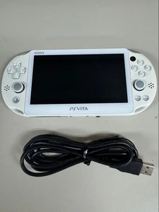 PS Vita white body with USB cable - Picture 1 of 2