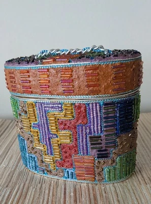 Vtg MARY FRANCES Hand Crafted Beaded Hard Box Small Crossbody Lift Top Purse - Image 1 of 4