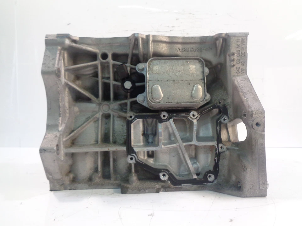 2015 Engineblock Block for VW Volkswagen Scirocco 1.4 TSI TFSI CZCA CZC 04E10302 - Image 1 of 4