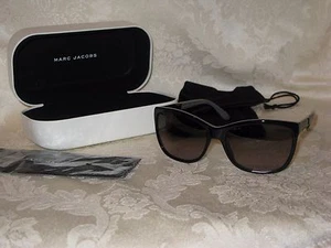 Occhiali da sole Marc Jacobs neri e grigi con custodia, panno e custodia. MMJ 465/S A64EU. - Foto 1 di 3