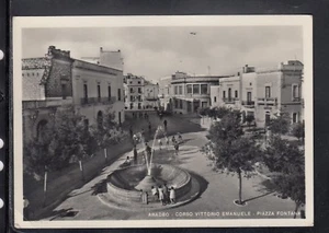 Cartolina Aradeo Corso Vittorio Emanuele Piazza Fontana ANIMATA RD157 - Picture 1 of 1