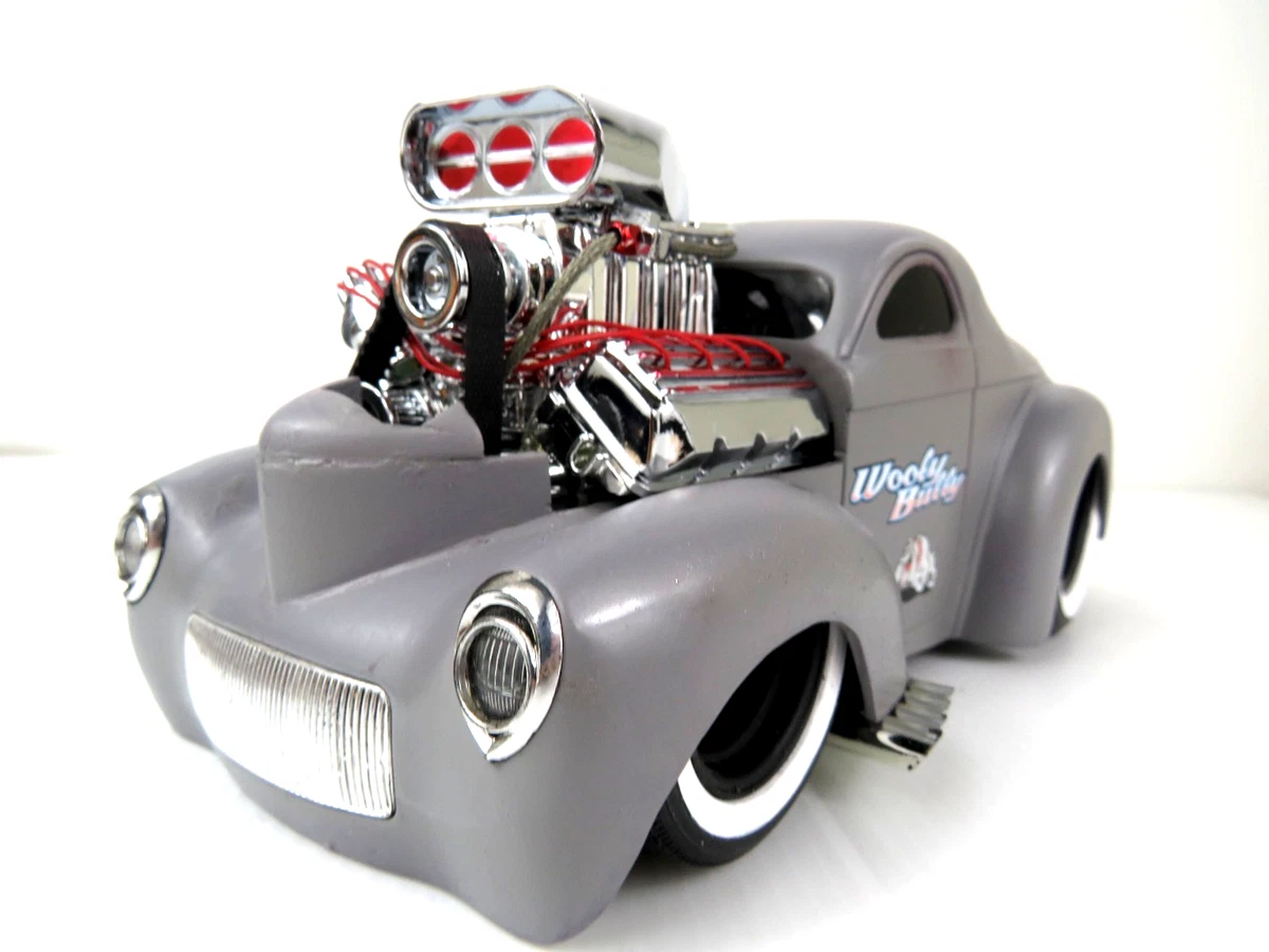 ミニカー MUSCLE MACHINES '49 MERCURY 1/18 ミニカー MUSCLE MACHINES