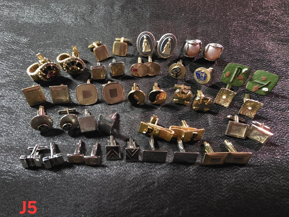 Lot Of 22 Men's Vintage Cufflinks  Mixed Brand And Styles Costume Jewelry - Image 1 of 3