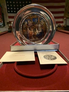 1989 US Historical Society A CHILD IS BORN Stained Glass Pewter Christmas Plate - Picture 1 of 6