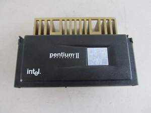 Intel Pentium II 266MHz Slot 1 Processor 80522PX266512 SL265 w/ Heat Sink - Picture 1 of 3