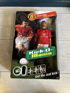 Kick-o-Mania Ryan Giggs 11 Manchester United 30cm action figure (c) Revell 2004 - Picture 1 of 9