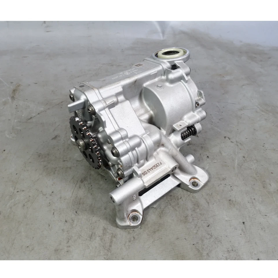BMW G20 330i G29 G01 X3 430i 530i B46 B48 Factory Oil Vacuum Pump 2019-2025 OEM - Image 1 of 4