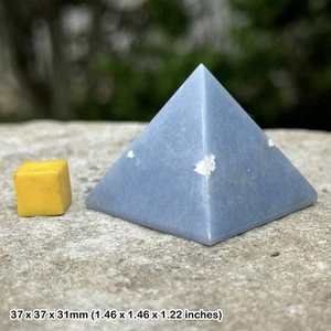 Angelite Pyramid - genuine spiritual healing crystal mineral stone, certificated - Picture 1 of 1