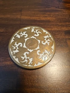 Vintage 1940's Makeup Compact W2 - Picture 1 of 4