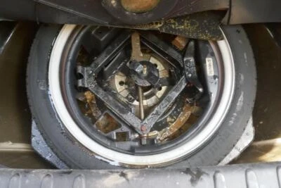 Jack Tools and Plastic Case Fits 2008 Buick Lucerne 1699223 - Image 1 of 4