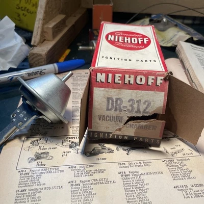 Niehoff N.O.S. Cámara de vacío DR-312 se adapta a Pontiac Checker Chevrolet años 60’s-70’s  Foto 1 de 4