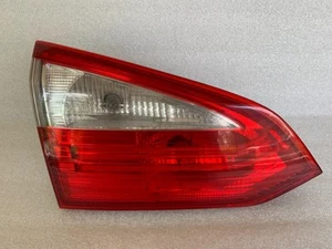 Ford Focus III Rückleuchte Heckleuchte Rücklicht Links Innen BM51-13A603-DC - Picture 1 of 10