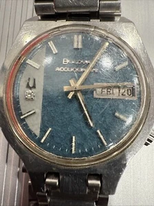 Vintage 1977 Bulova Accuquartz Mens Wrist Watch Diamond Dial 33 - Picture 1 of 22