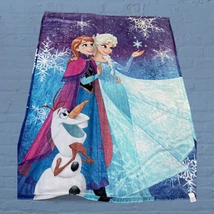 Disney Frozen Oversized Throw 59 x 70" Anna Elsa Olaf Winters Eve Blanket Fleece - Picture 1 of 10