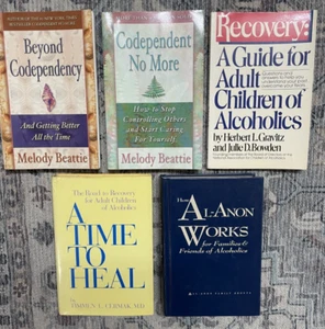 Lot 5 AA Al-Anon Codependent Adult Children of Alcoholics Recovery Books - Foto 1 di 1
