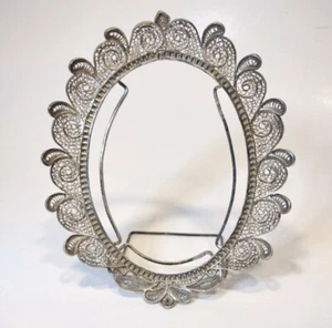 Filigree Wire Frame European Style Openwork Picture Frame Oval 3.5x2.75" - Picture 1 of 7