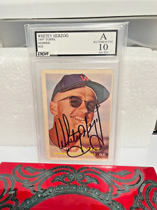 1957 Topps #29 Whitey Herzog (Rookie, HoF) Auto Washington Senators DGA Auto #10