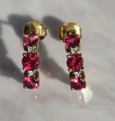 Pendientes de medio brazalete de oro amarillo de 9 quilates con piedras de diamantes de turmalina con sello del Reino Unido Foto 1 de 4