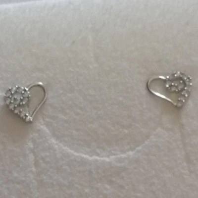 Orecchini da donna a forma di cuore con zirconi in oro bianco 9 carati Stroili - Immagine 1 di 4