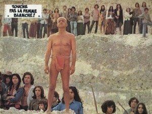 1973 SERGE REGGIANI TOUCH NOT A LA FEMME WHITE VINTAGE LOBBY CARD #2