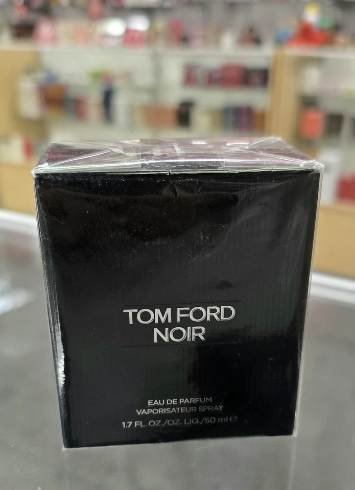 Tom Ford Noir de Tom Ford 1,7 oz / 50 ml eau de parfum para hombre (nuevo y sellado) Foto 1 de 4