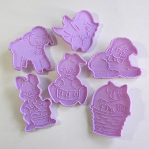 De colección Wilton 6 PASCUA CORTADORES DE GALLETAS 1990 conejito pollito cordero cesta huevos difícil de encontrar - Imagen 1 de 10