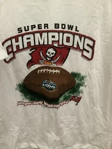 Super Bowl Champions XXXVII Tampa Bay Buccaneers T Shirt White Size Large EUC - Picture 1 of 4