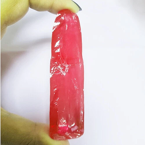 CLEAN 288.55 Ct PINK RED RUBY ROUGH NO#3 LAB CREATED CORUNDUM GEMSTONE - Image 1 of 1