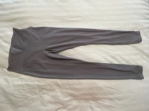 Athleta Motion360 Gray Striaght Leg Leggings Women’s Size S Yoga Workout Casual - Picture 1 of 8