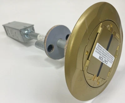 Hubbell S1PT4X4BRSJ Latón 4x4 Clasificado contra Incendios Poke-Thru Piso 4 Receptáculos 20A 125V Foto 1 de 4