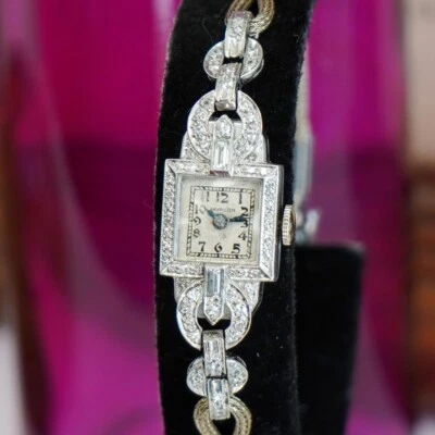 Impresionante reloj Hamilton 1940 para damas de platino y diamantes 17 joyas grado 721 EE. UU. Foto 1 de 4