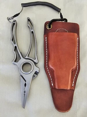 7 1/2" TITANIUM  FISHING PLIERS - Image 1 of 4