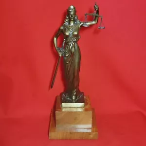 Diosa griega latón ciega dama justicia sosteniendo espada escalas escultura 12 pulgadas de alto - Imagen 1 de 12