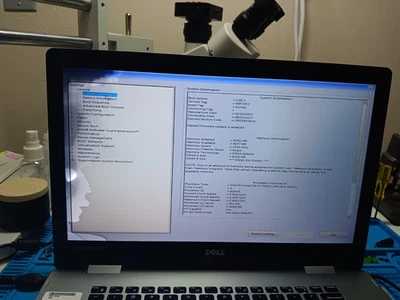 Conjunto LCD Dell Inspiron 15 P58F00 roto con cubierta trasera y bisagras para piezas Foto 1 de 3