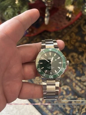 oris aquis 43.5 green B&P - Image 1 of 4