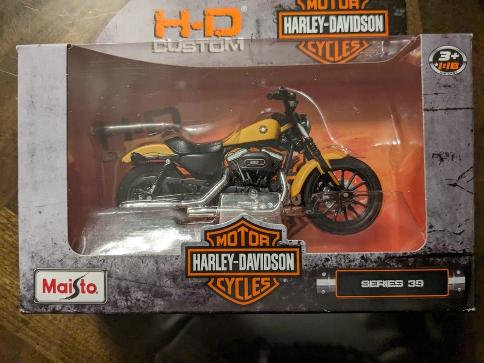 HARLEY DAVDSON MAISTO SERIES 39 2014 Sportster Iron 883 H-D FACTORY NIB UNOPENED - Image 1 of 1