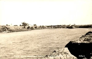 Cartolina fotografica vintage RPPC The Old Water Hole Hawarden IA Big Sioux River - Foto 1 di 3