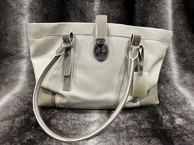 Bolso de Mano Tumi Villa Turin; Bolso para Portátil de Cuero Tostado con Cerradura y Llave de Funcionamiento Foto 1 de 4