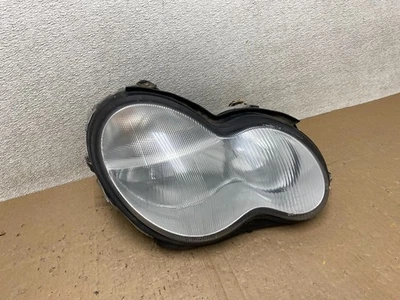Faro halógeno pasajero derecho Mercedes-Benz Clase C 2001-2004 OEM U0463 DW Foto 1 de 4