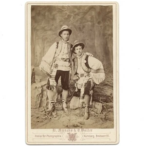 Costume popolare tedesco armadio foto cartolina giovani zingari amanti 1800 interesse gay - Foto 1 di 4