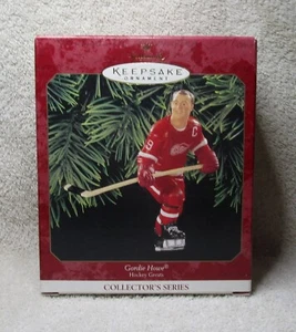 Hallmark Gordie Howe 1999 Hockey Greats Series #3 adorno nuevo en caja alas rojas - Imagen 1 de 3