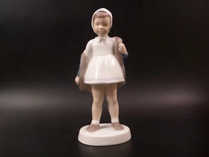 B & G Bing & Grondahl Copenhagen Denmark Miss Charming #2387 Figurine - Picture 1 of 9