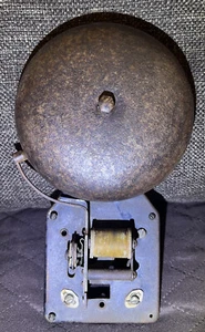 Antiker Feuermelder 6" Glocke Gusseisen Wandhalterung elektrisch mechanisch Vintage - Bild 1 von 9