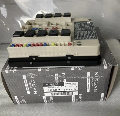 OEM 284B7-1V10B UNIDAD DE CONTROL GENUINA-IPDM SALA DE MOTORES PARA NISSAN NOTE / TIDA Foto 1 de 4